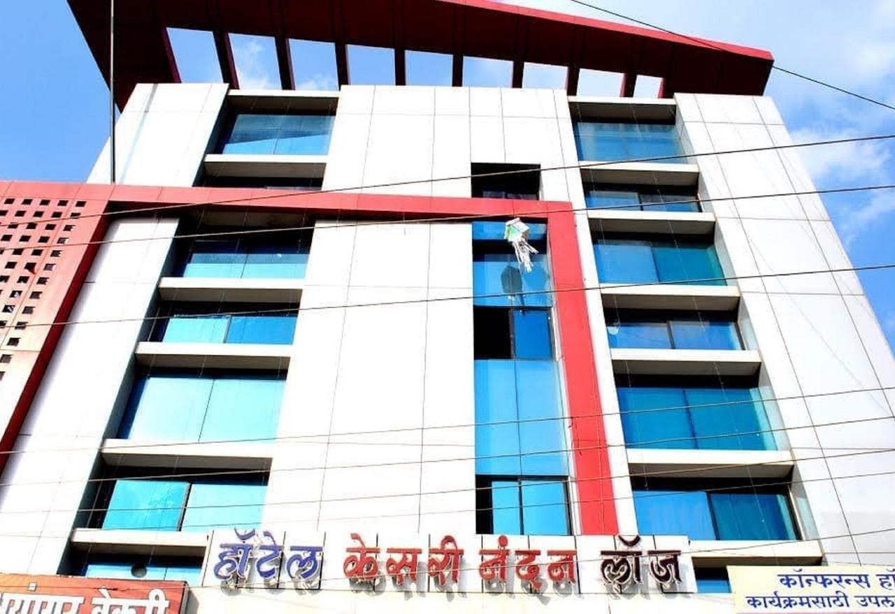 Hotel Kesari Nandan Lātūr Extérieur photo