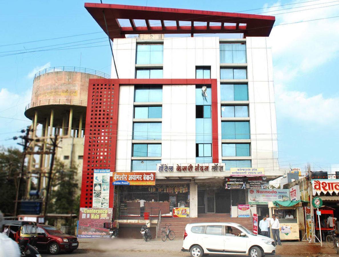 Hotel Kesari Nandan Lātūr Extérieur photo